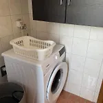 Apartament Someplace Osobjava