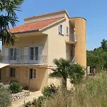 Apartament Someplace Osobjava