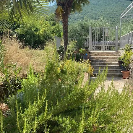 Someplace Apartman Osobjava