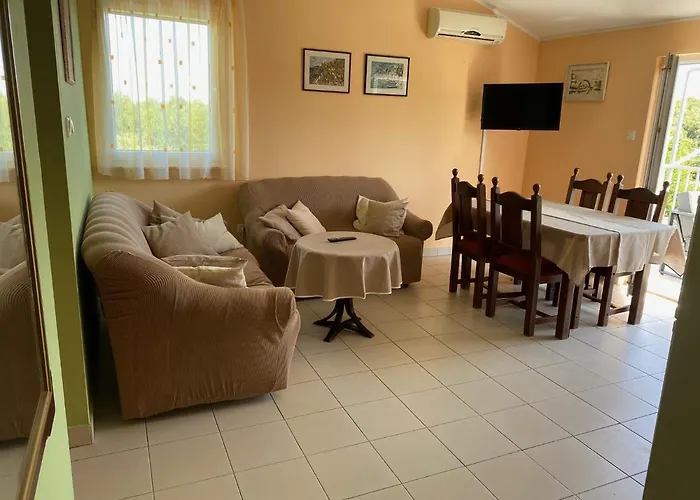 Someplace Apartamento Osobjava