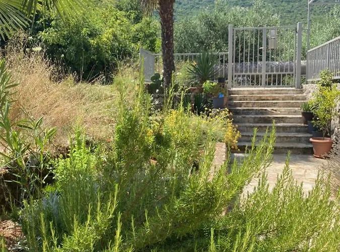 Someplace Apartamento Osobjava
